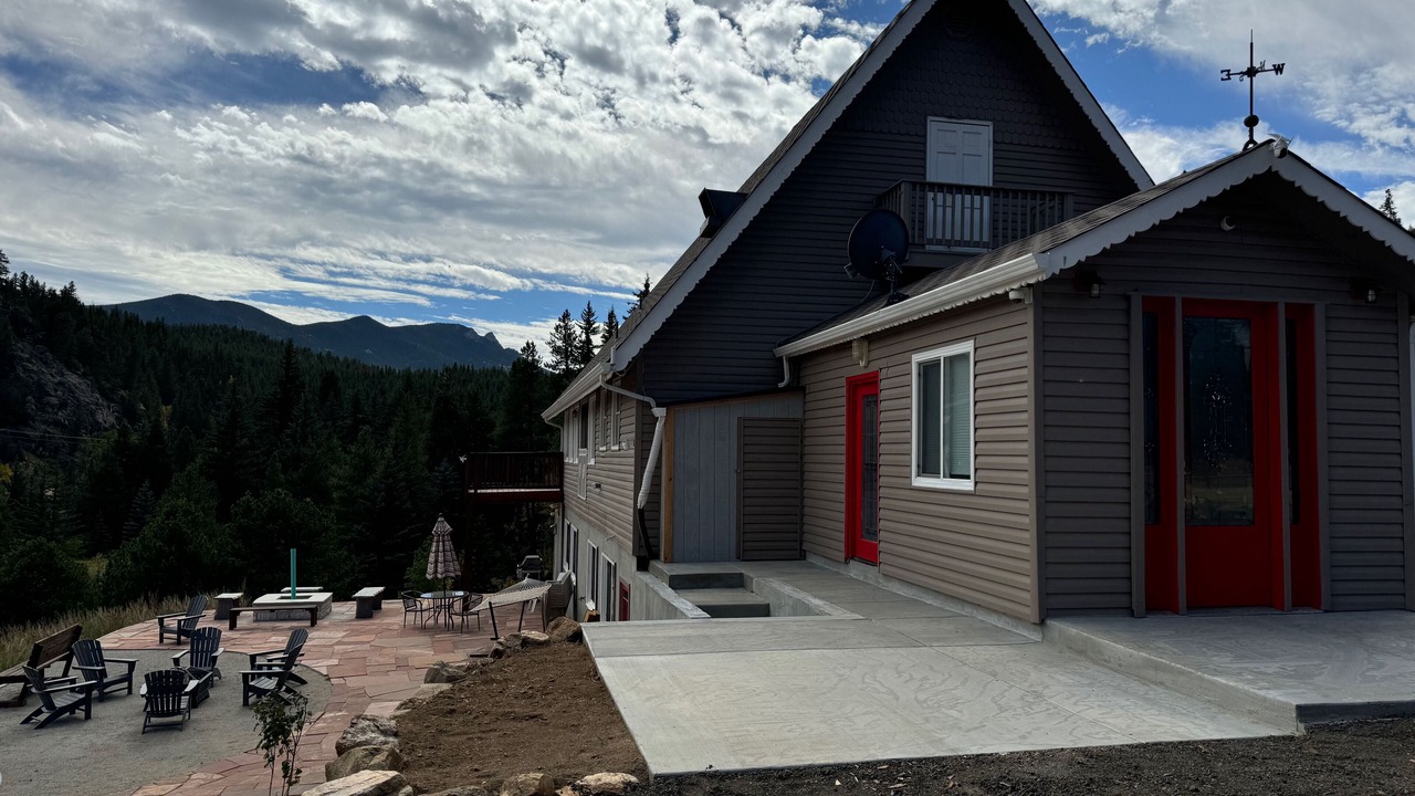 Photo of Outdoor in Black Hawk