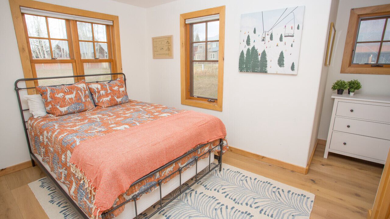 Photo of Bedroom in Crested Butte South