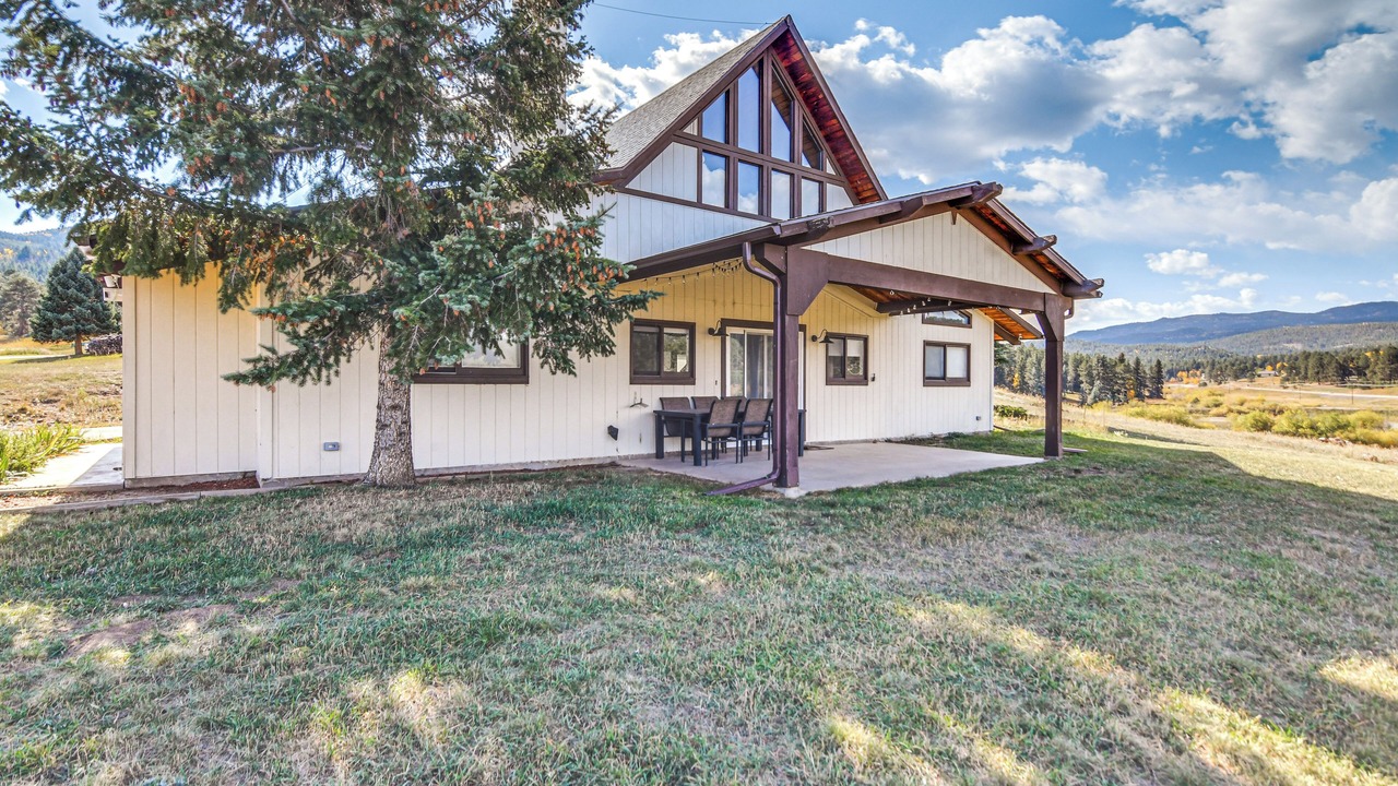 Photo of Outdoor in Evergreen Meadows