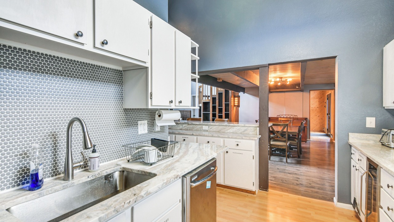Photo of Kitchen in Evergreen Meadows