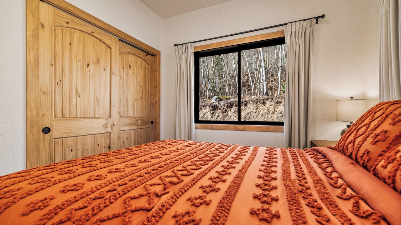 Photo of Bedroom in Alma
