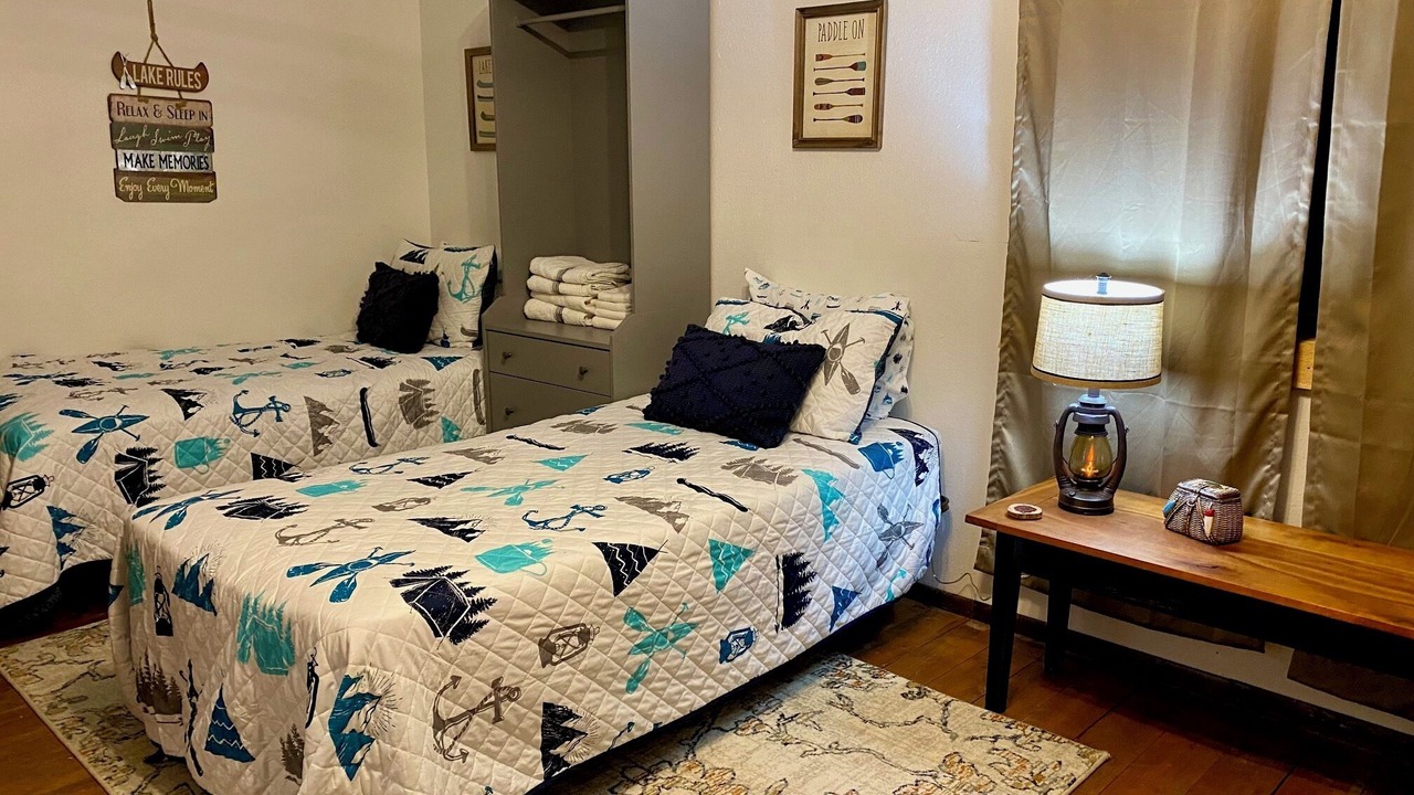 Photo of Bedroom in South Fork