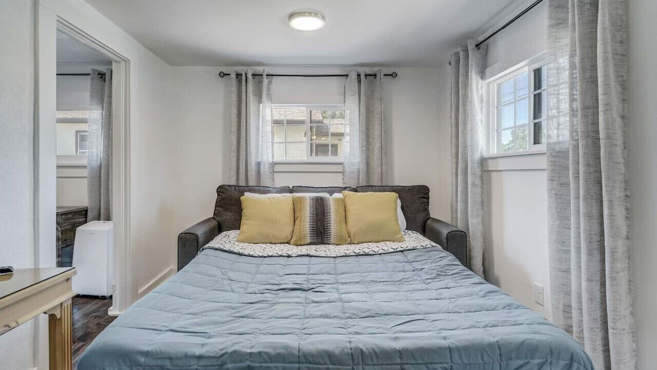 Photo of Bedroom in Old North End