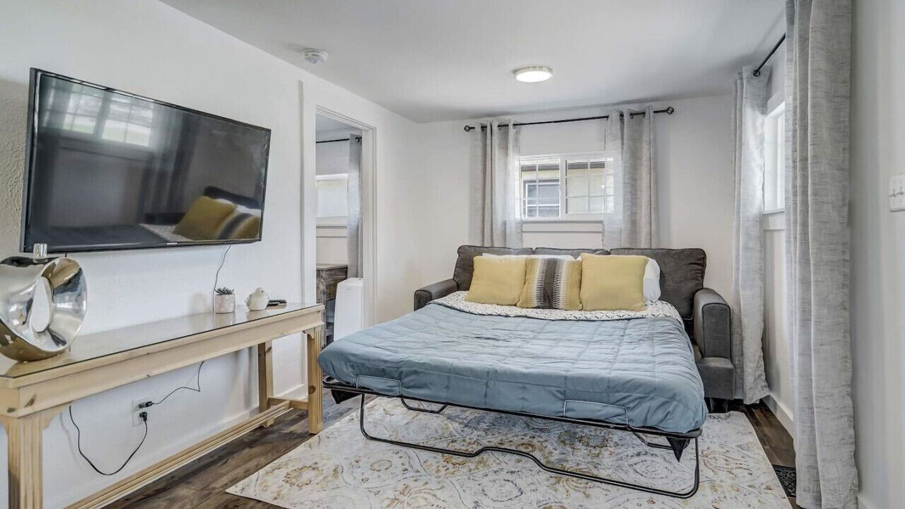 Photo of Bedroom in Old North End