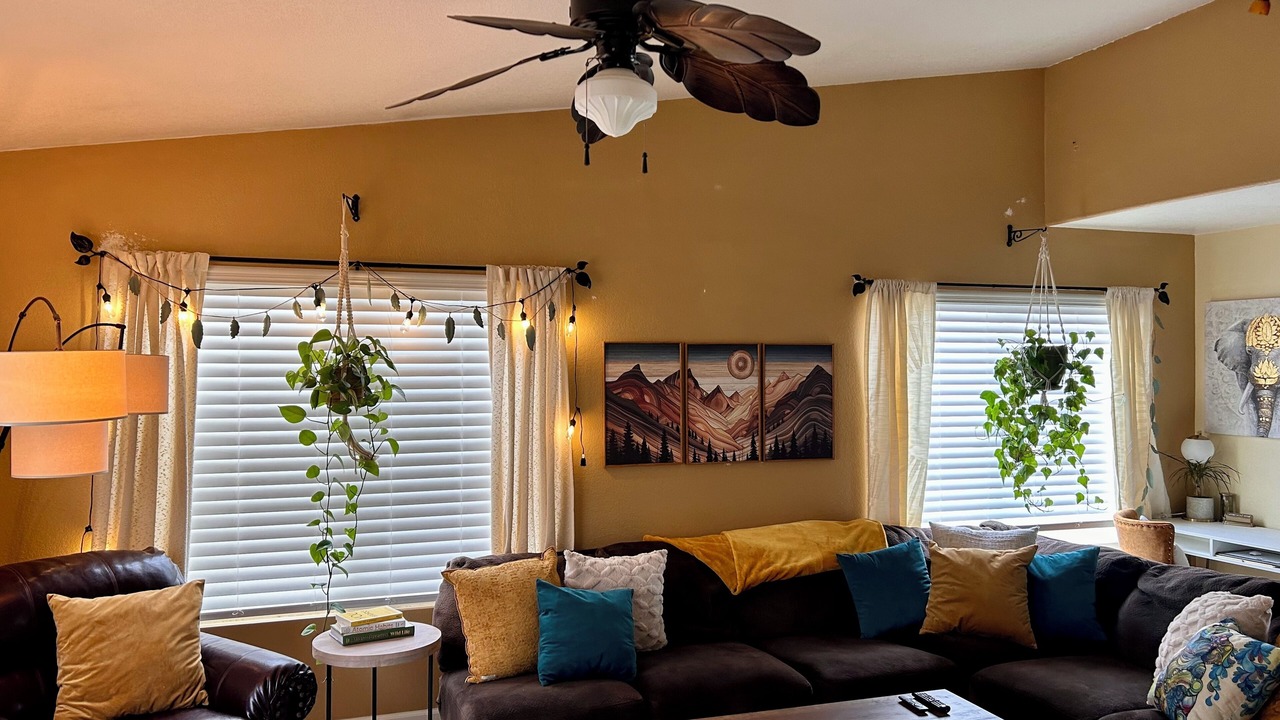 Photo of Livingroom in Roxborough