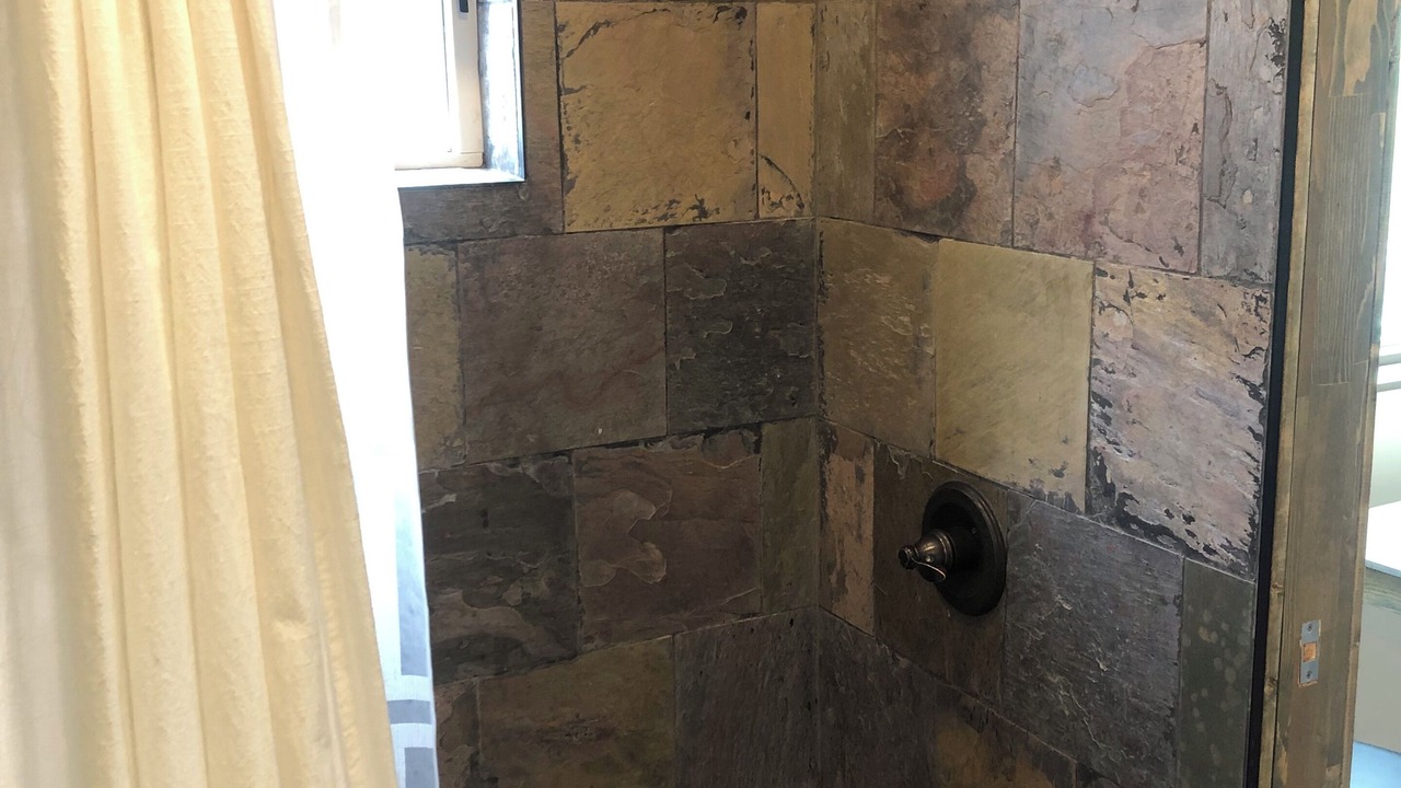 Photo of Bathroom in Carbondale