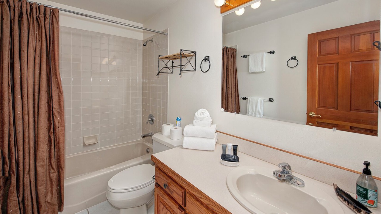 Photo of Bathroom in Three Peaks