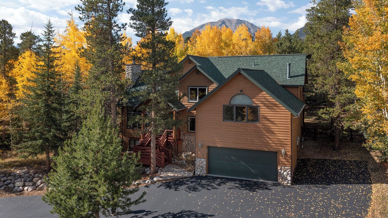 Photo of Outdoor in Three Peaks