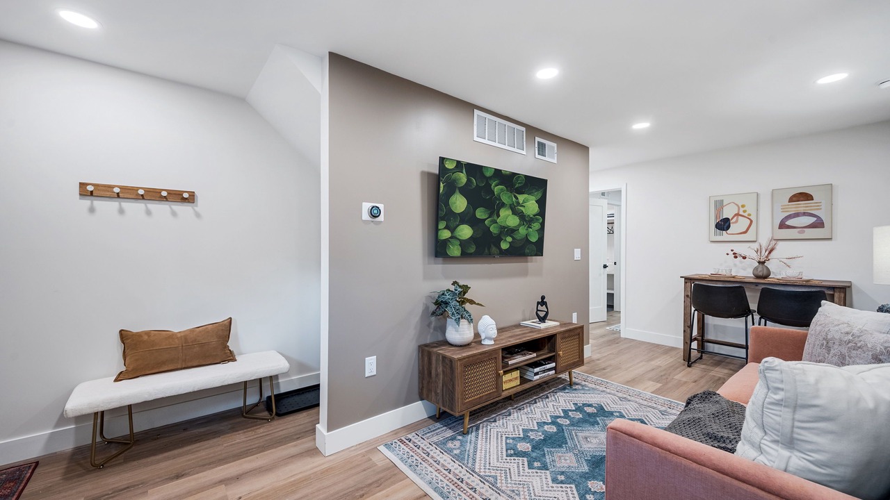 Photo of Livingroom in Berkley