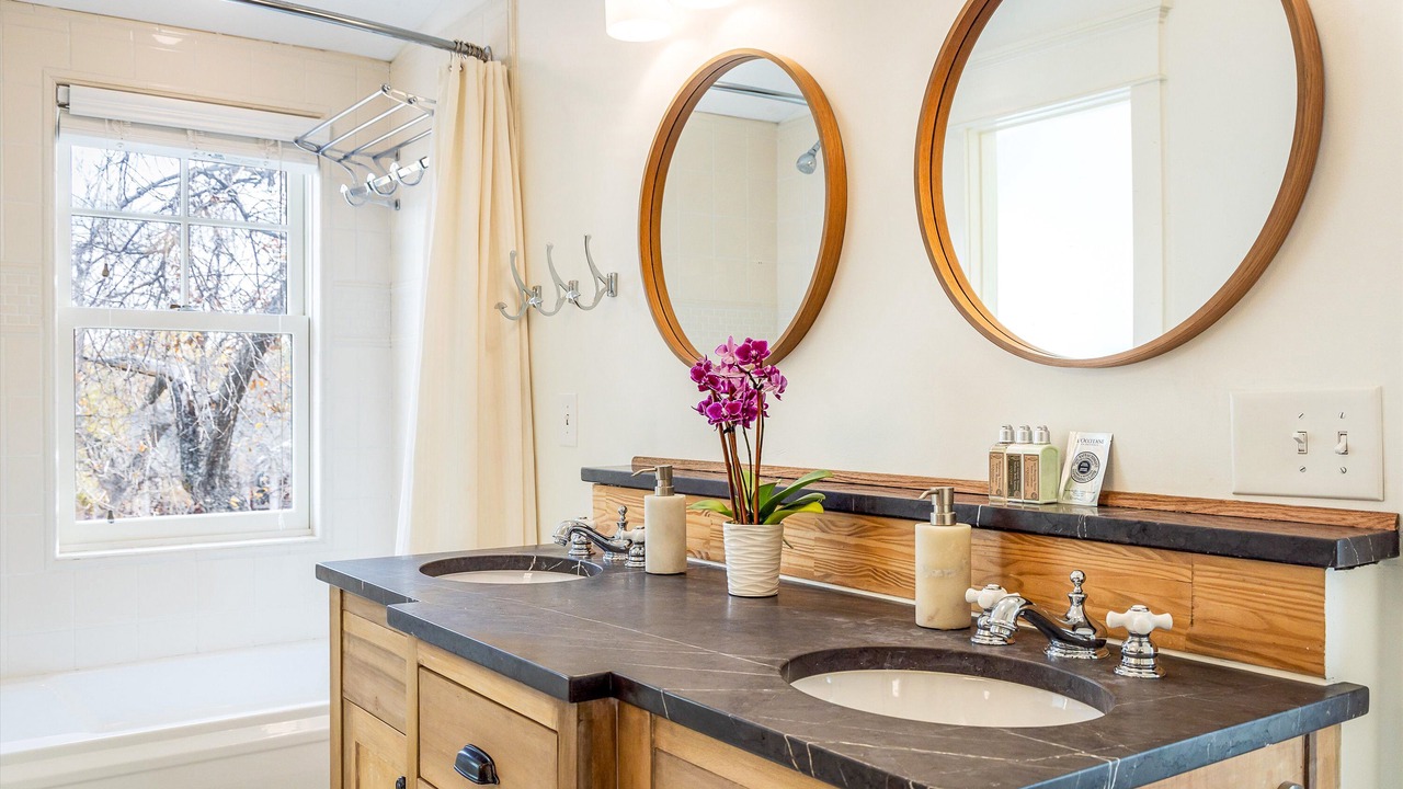 Photo of Bathroom in Lower Chautauqua