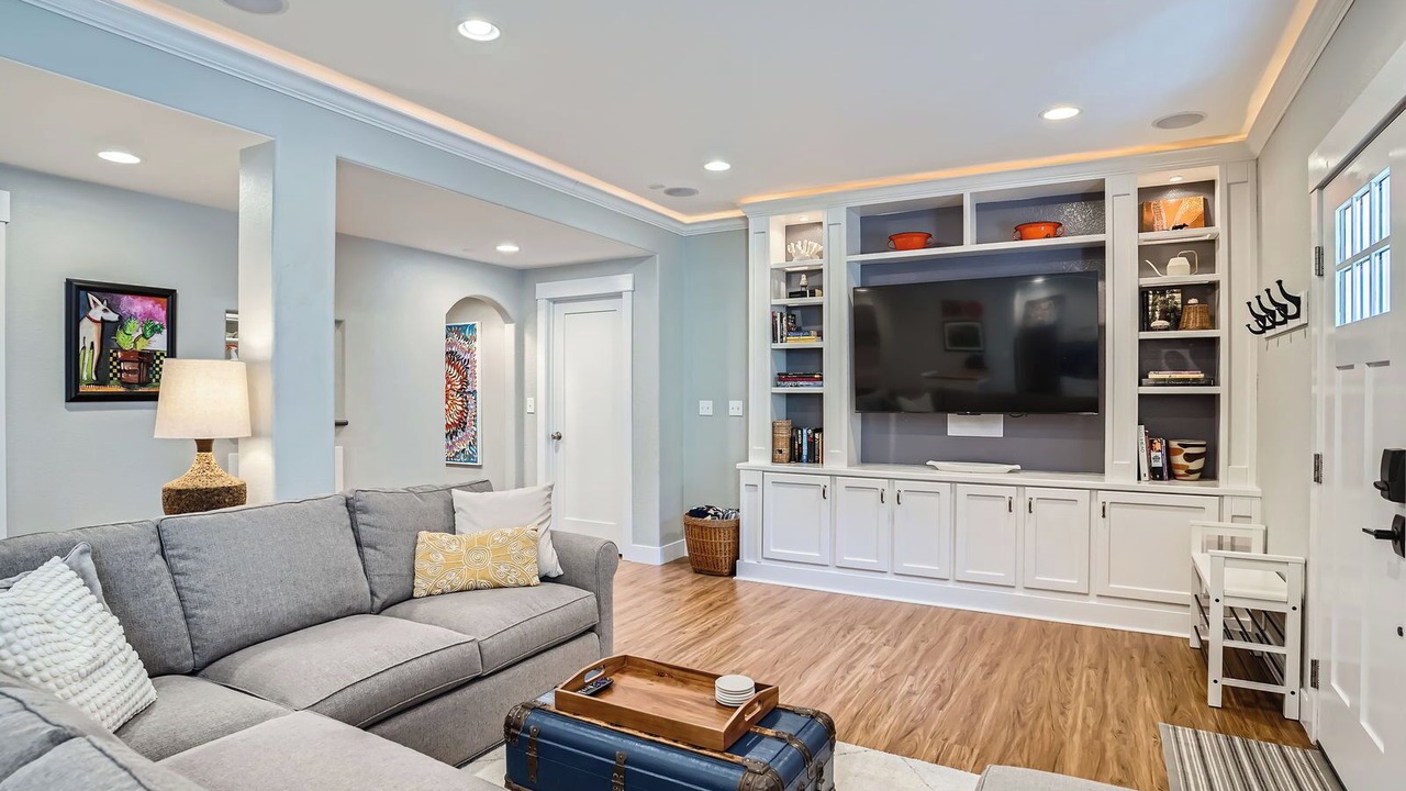 Photo of Livingroom in Stapleton