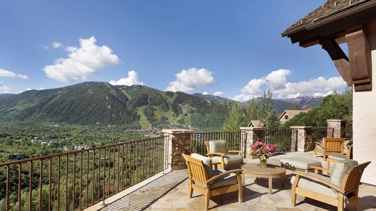 Photo of Outdoor in Red Mountain