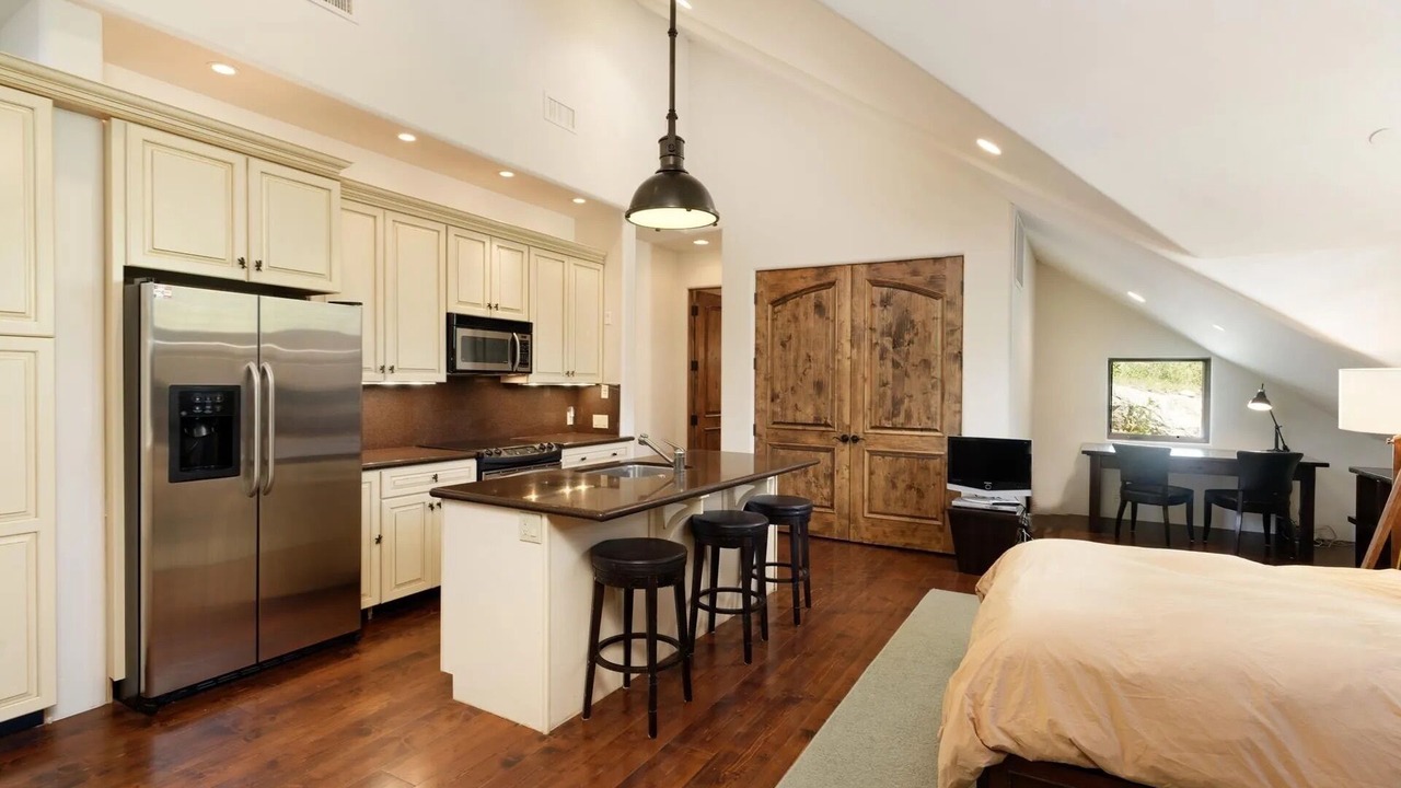 Photo of Bedroom in Red Mountain