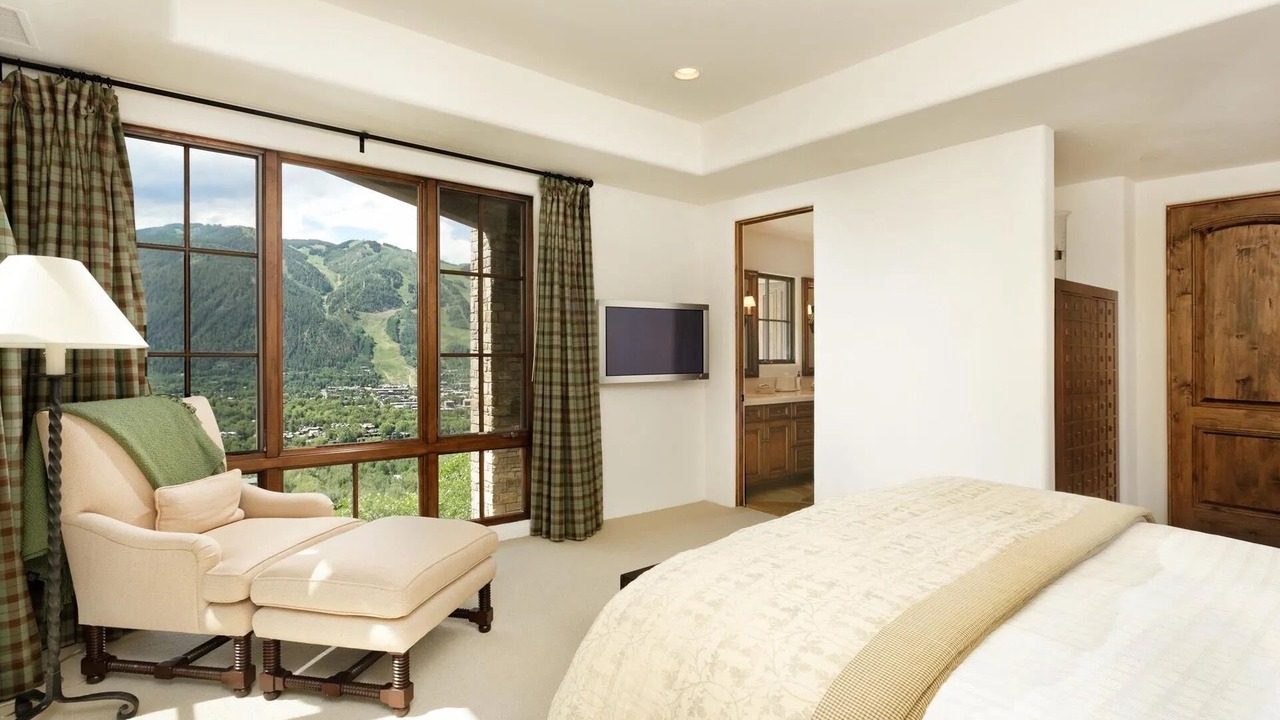 Photo of Bedroom in Red Mountain