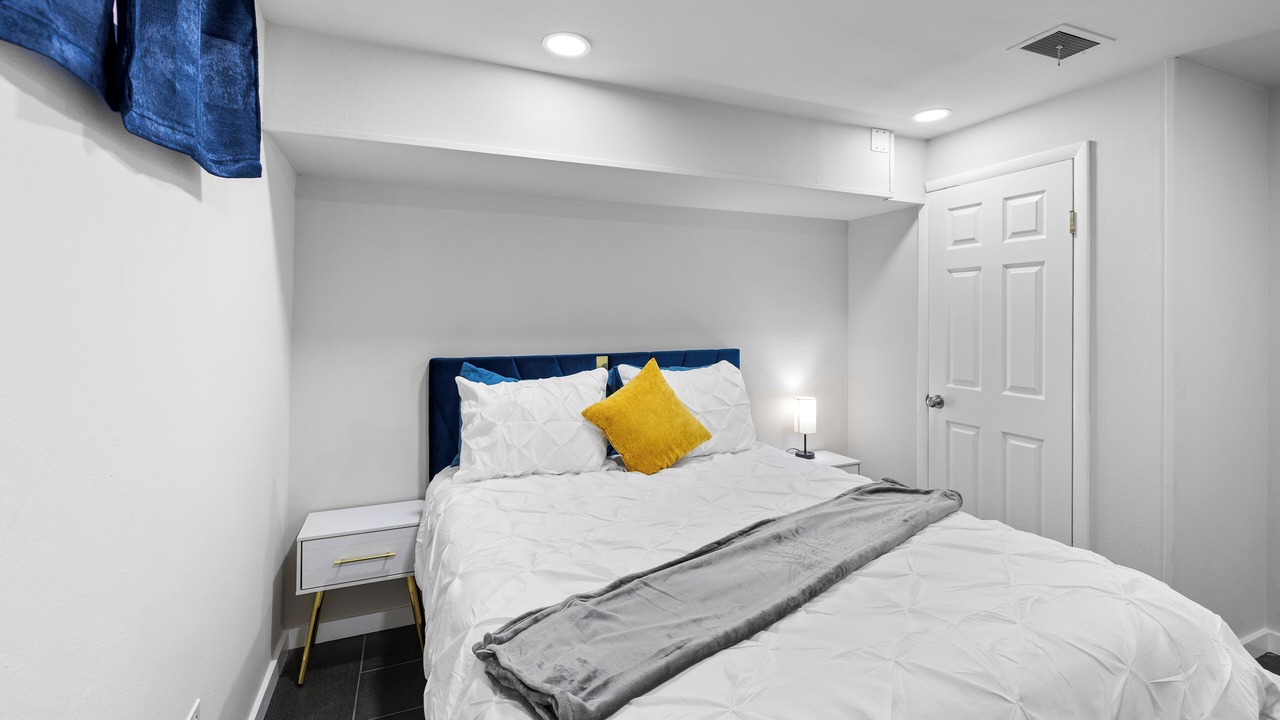 Photo of Bedroom in Twin Lakes