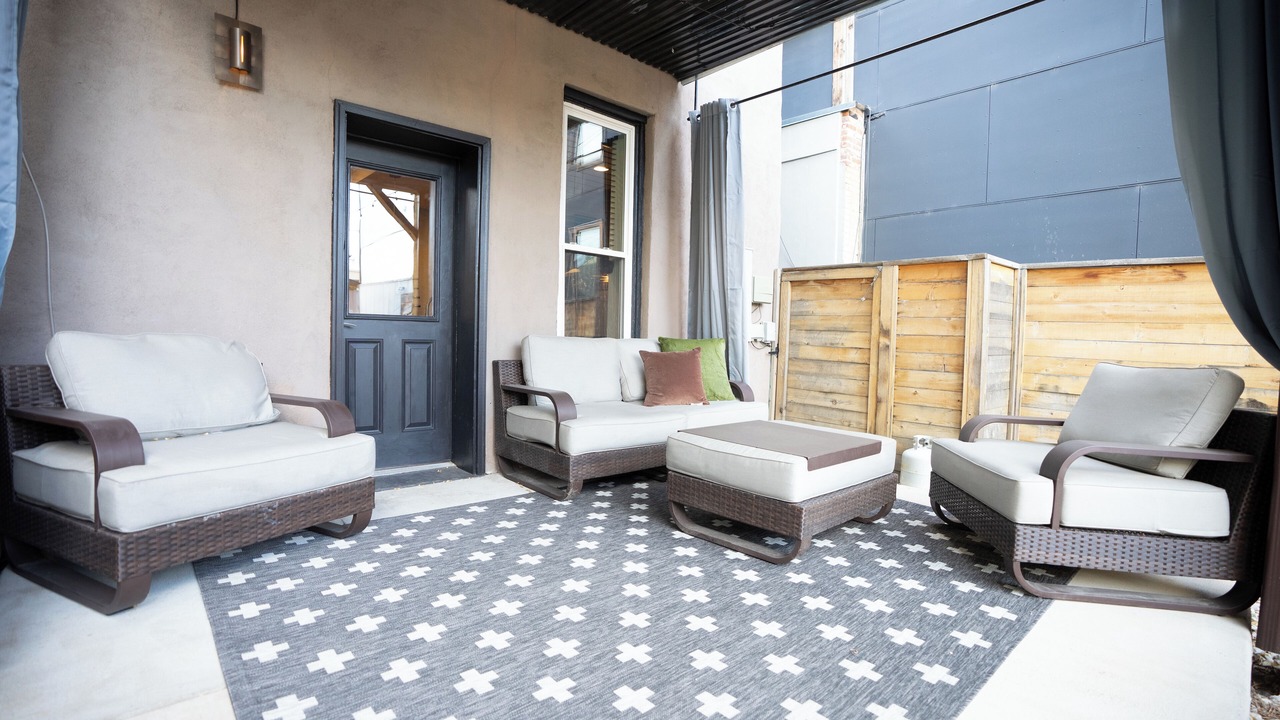 Photo of Outdoor in Five Points