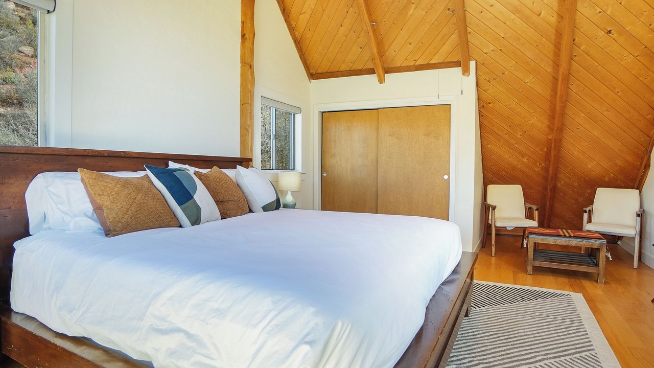 Photo of Bedroom in Hermosa