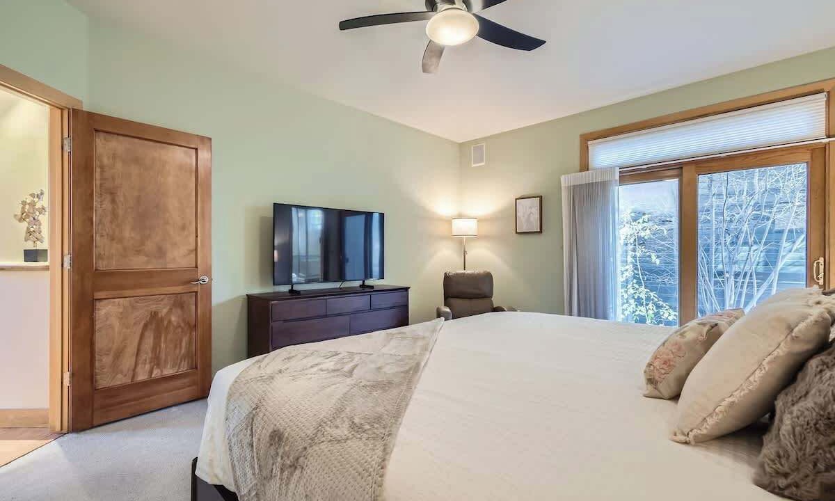 Photo of Bedroom in Cherry Creek