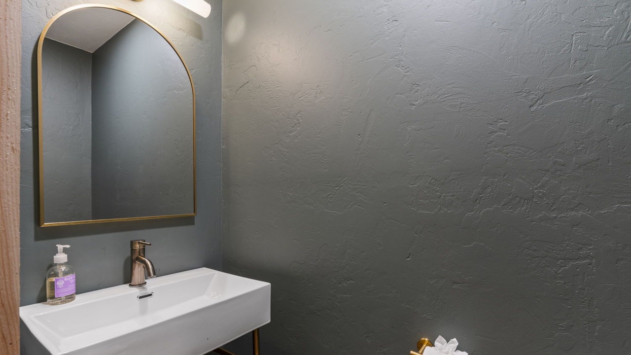 Photo of Bathroom in Los Ranchitos Estates