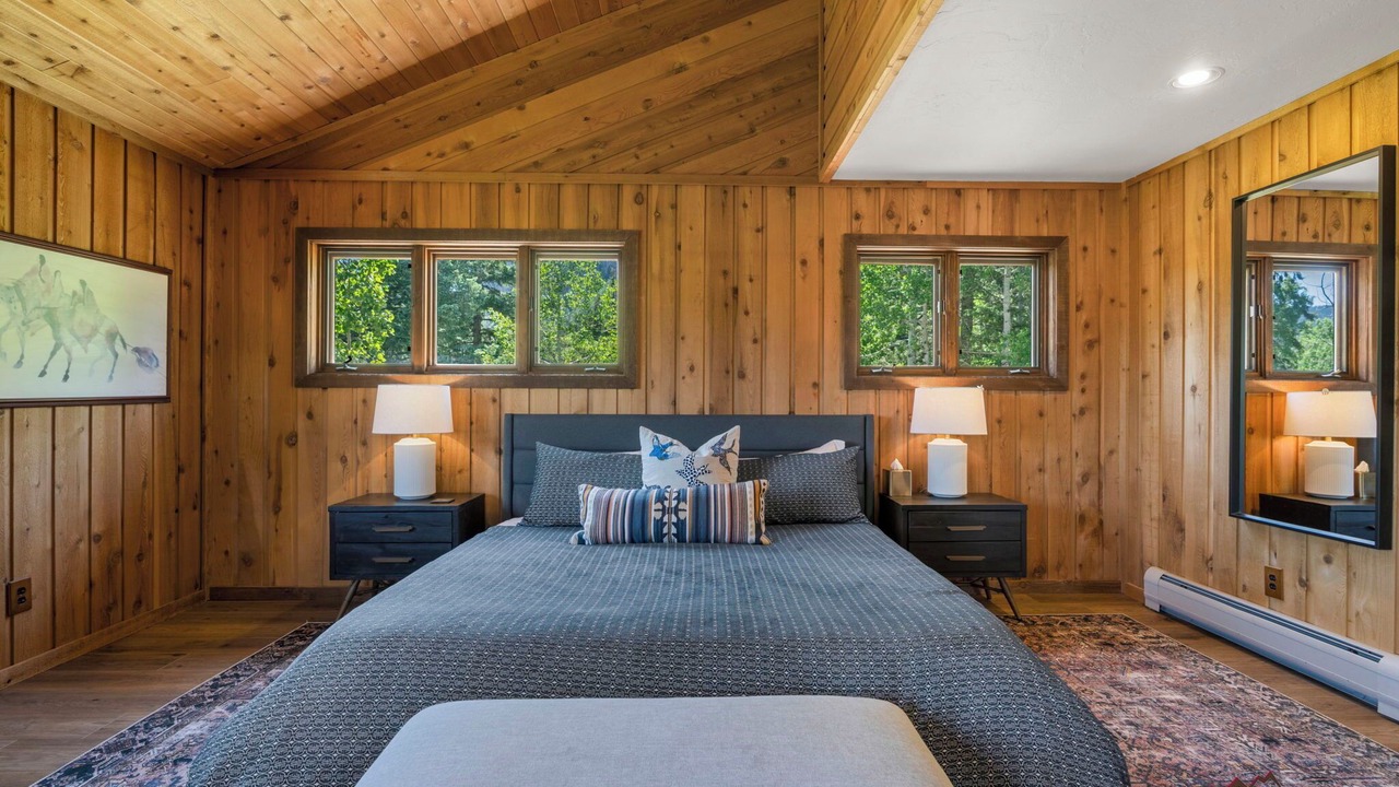 Photo of Bedroom in Los Ranchitos Estates