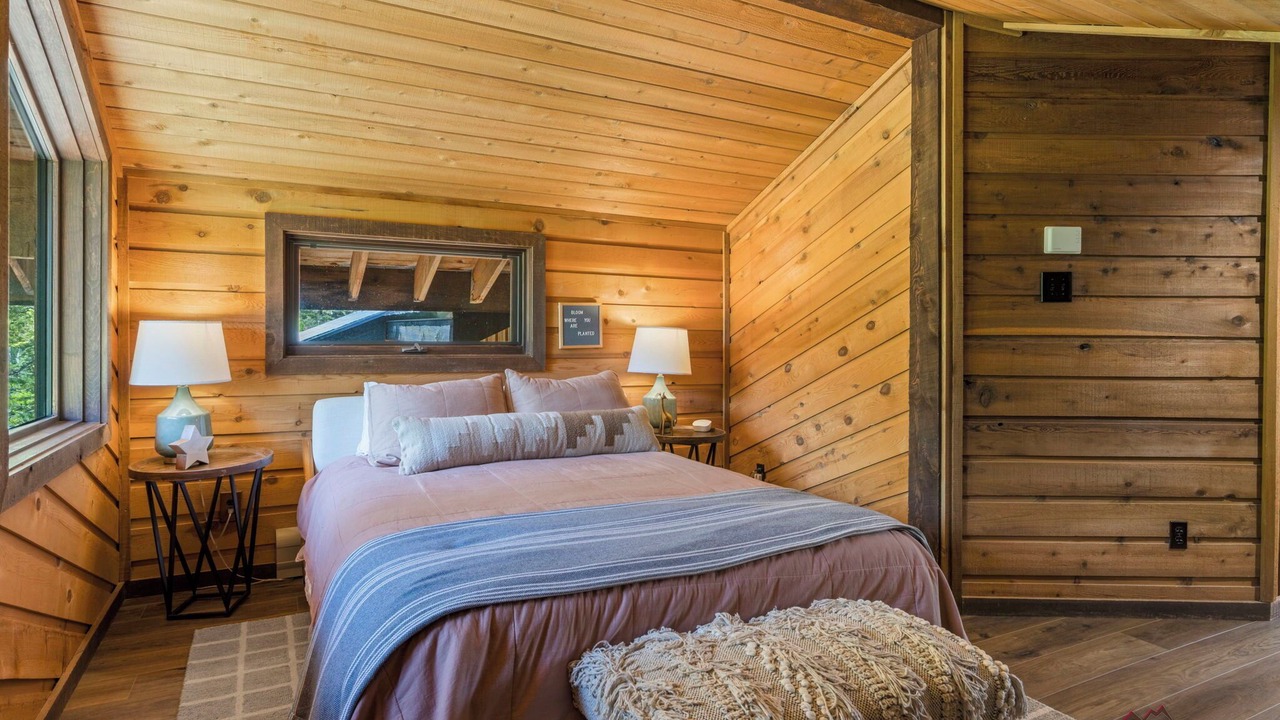 Photo of Bedroom in Los Ranchitos Estates
