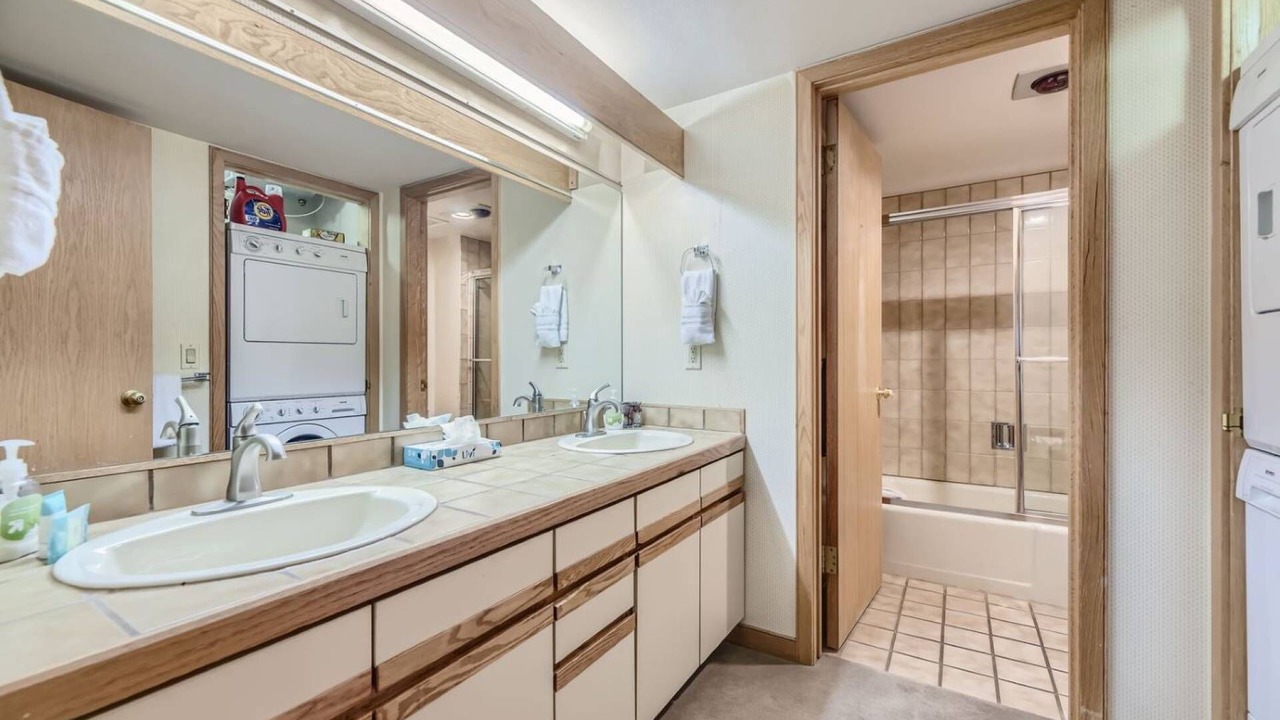 Photo of Bathroom in Mountain House