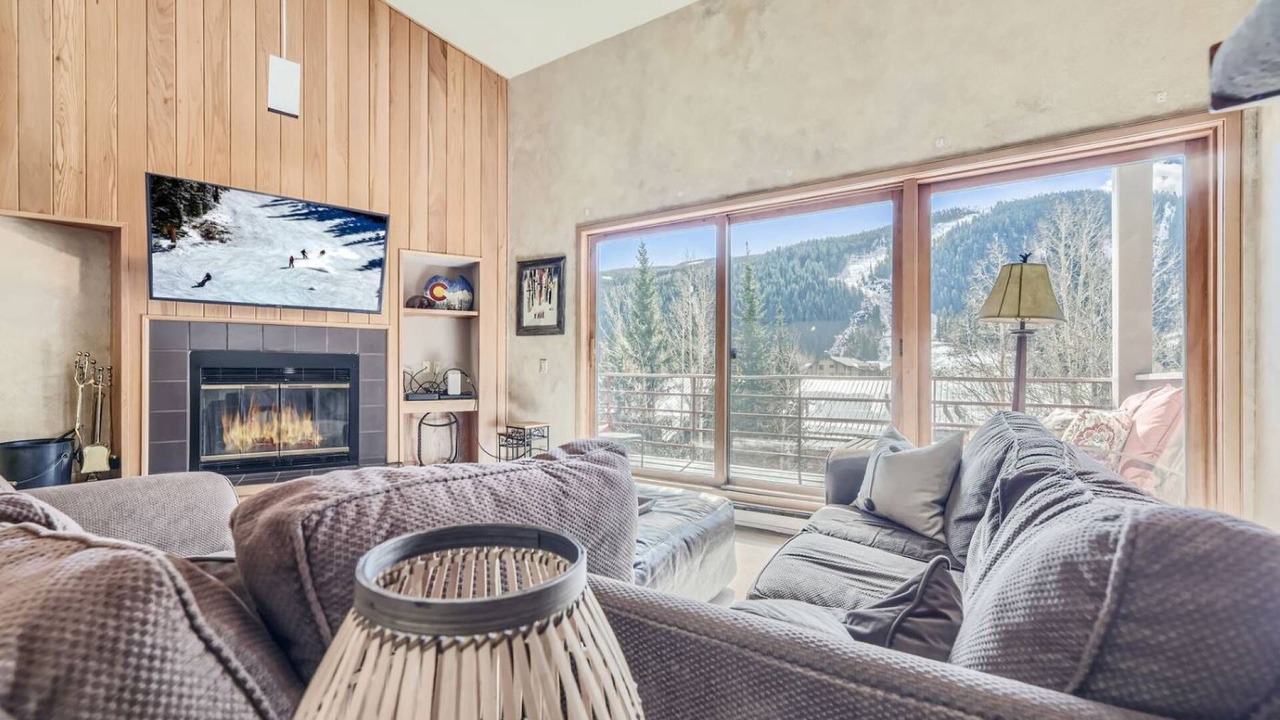 Photo of Livingroom in Mountain House