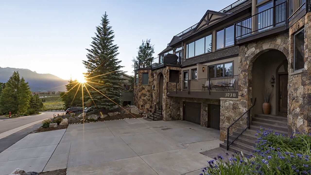 Photo of Outdoor in Corinthian Hills