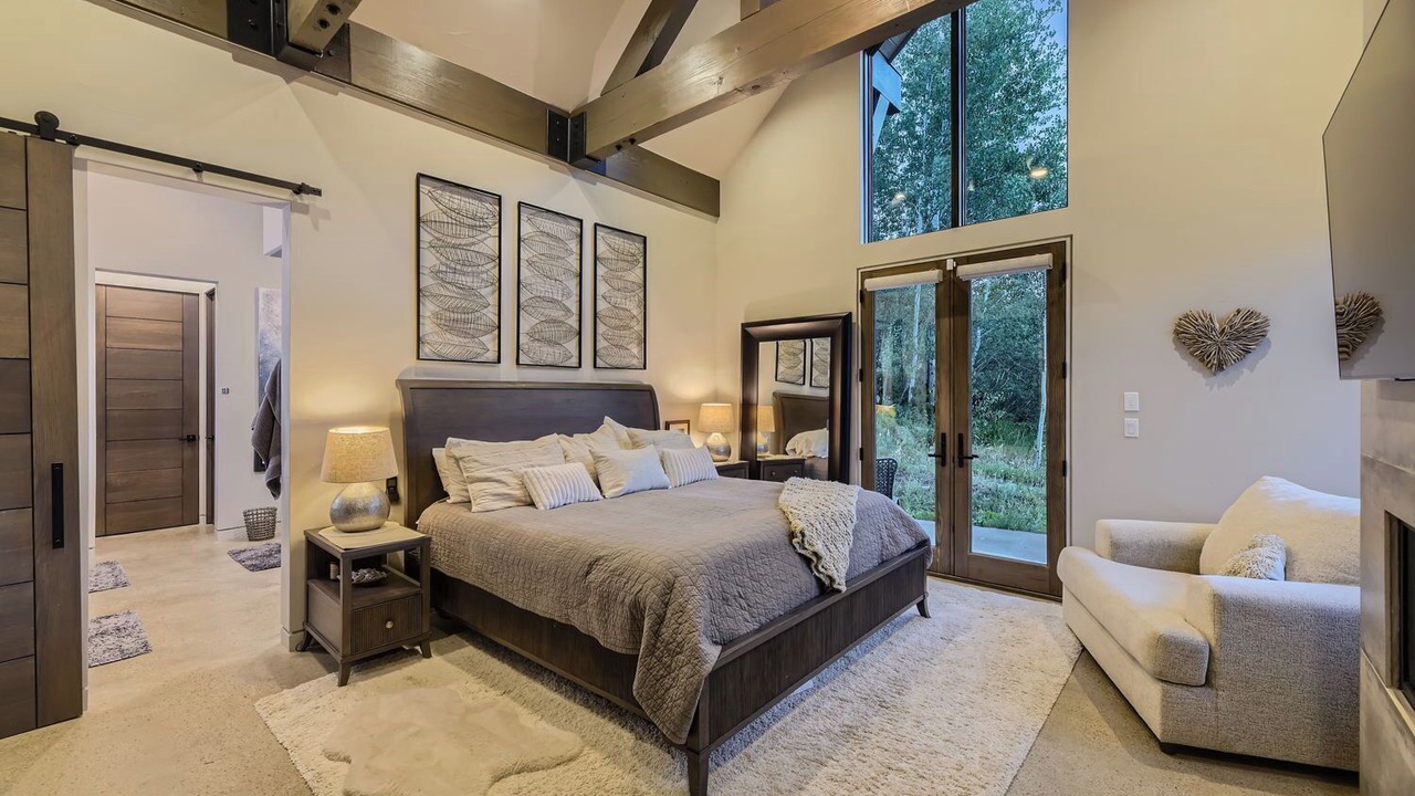 Photo of Bedroom in Three Peaks