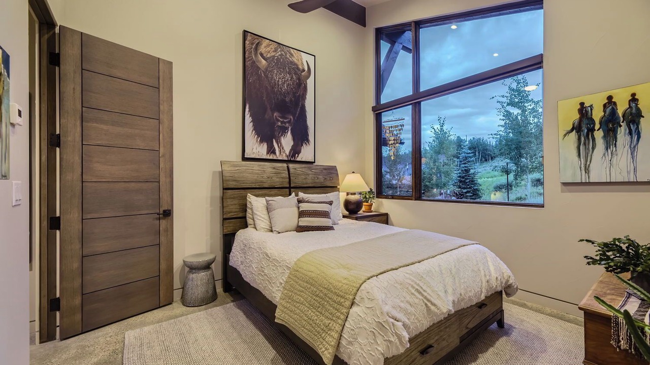 Photo of Bedroom in Three Peaks