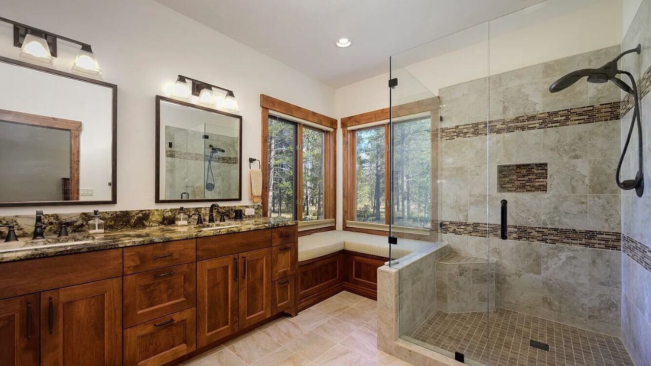 Photo of Bathroom in Fraser