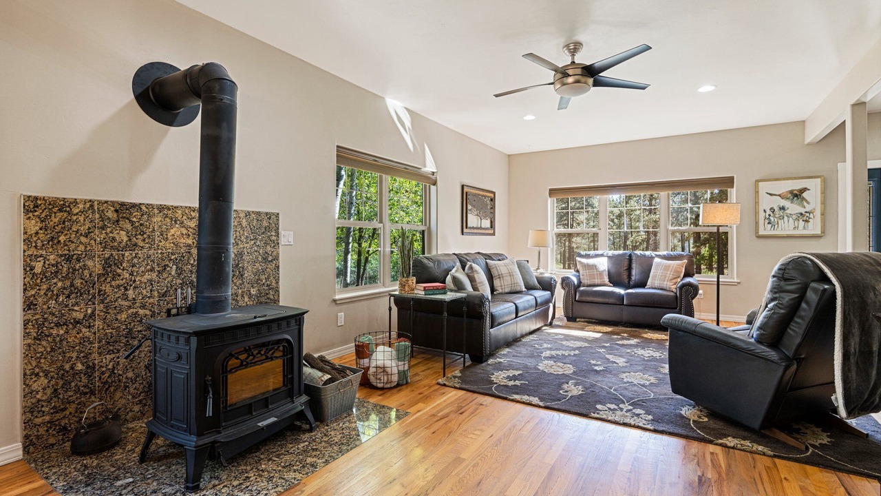 Photo of Bedroom in Edgemont Ranch