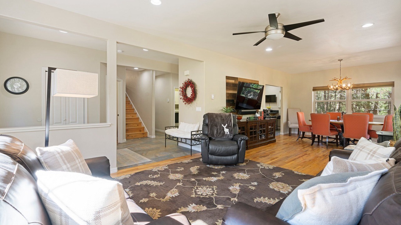 Photo of Livingroom in Edgemont Ranch