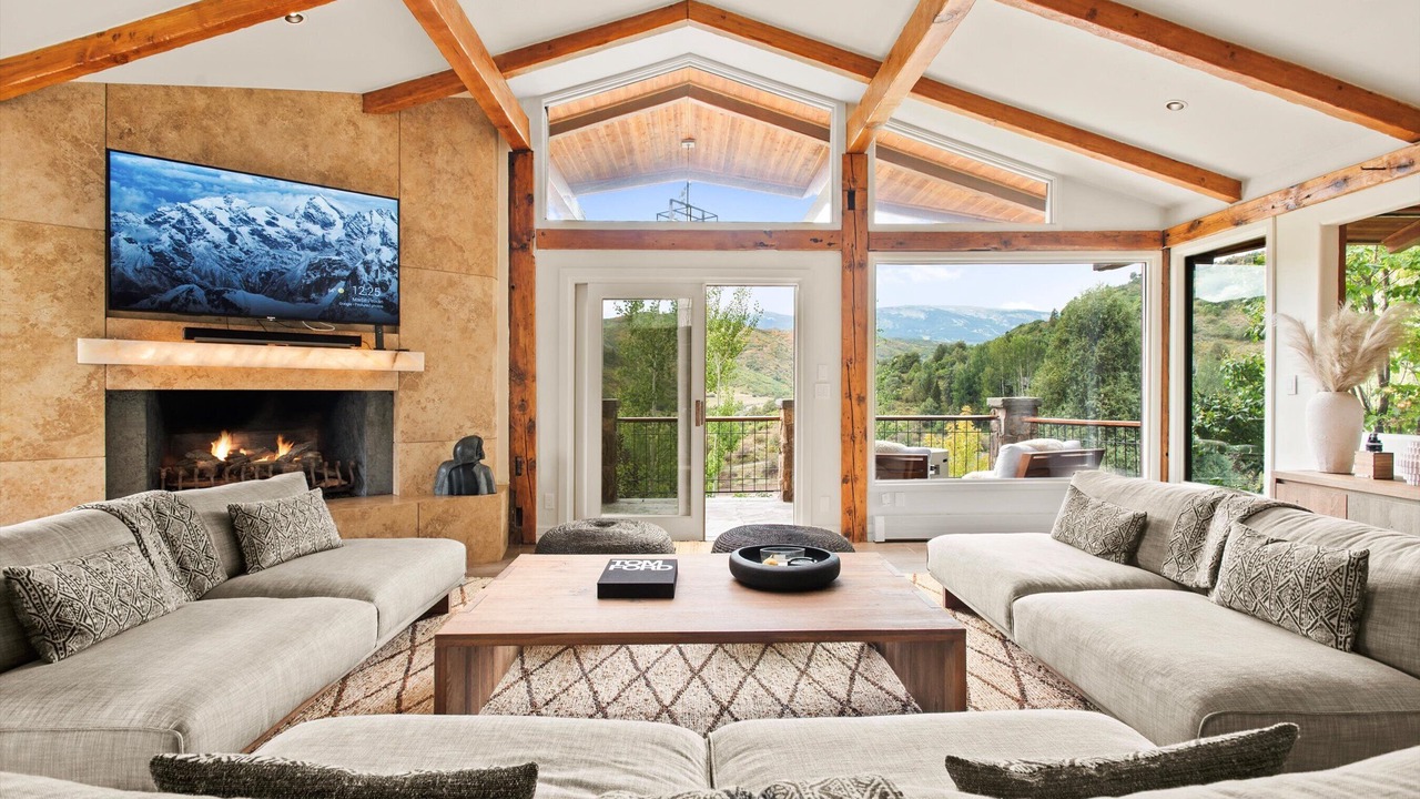 Photo of Livingroom in Brush Creek Village