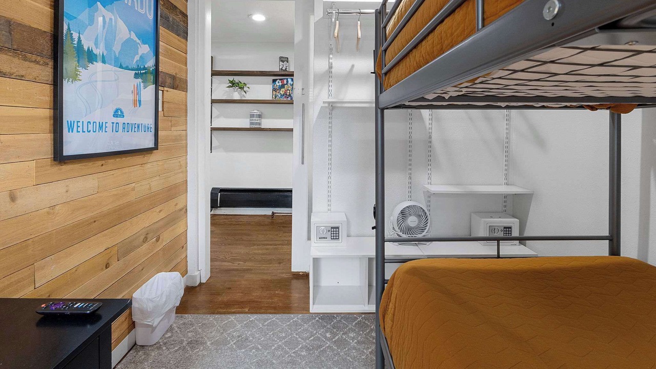 Photo of Bedroom in Barths