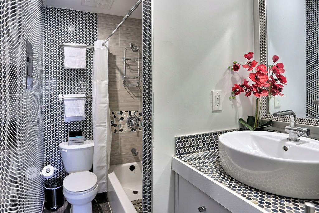 Photo of Bathroom in Barths