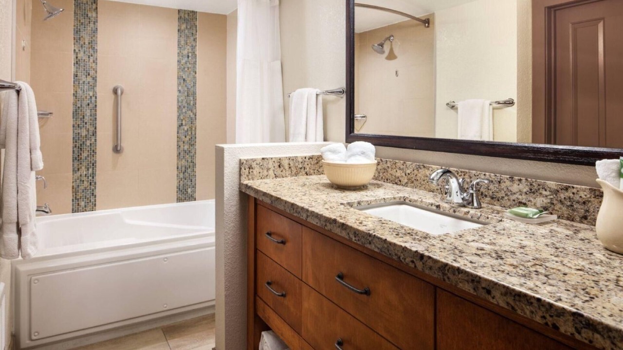 Photo of Bathroom in Peak 9
