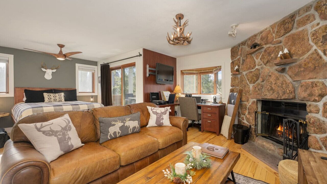 Photo of Livingroom in Rendezvous