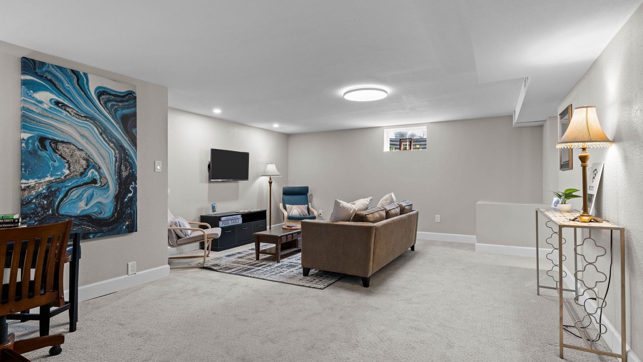 Photo of Livingroom in Aurora