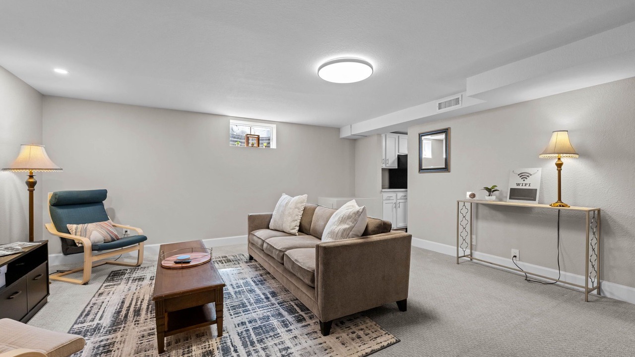 Photo of Livingroom in Aurora