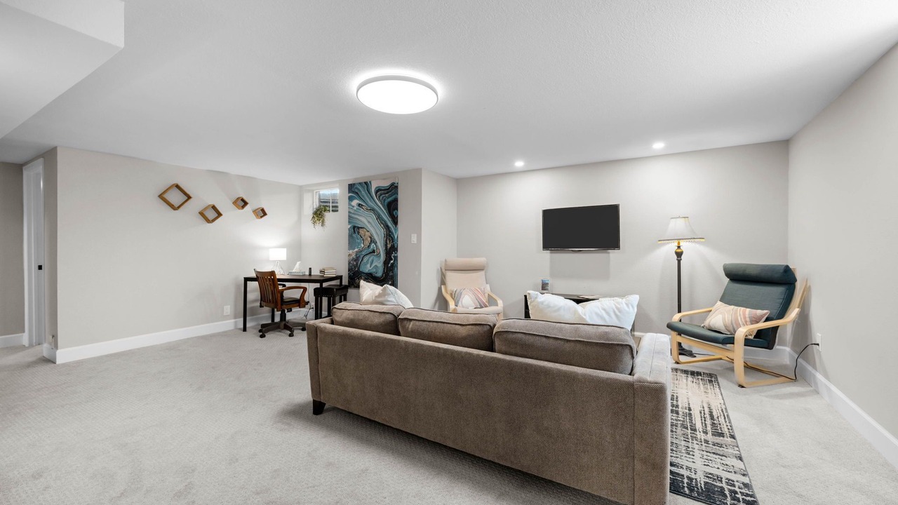 Photo of Livingroom in Aurora