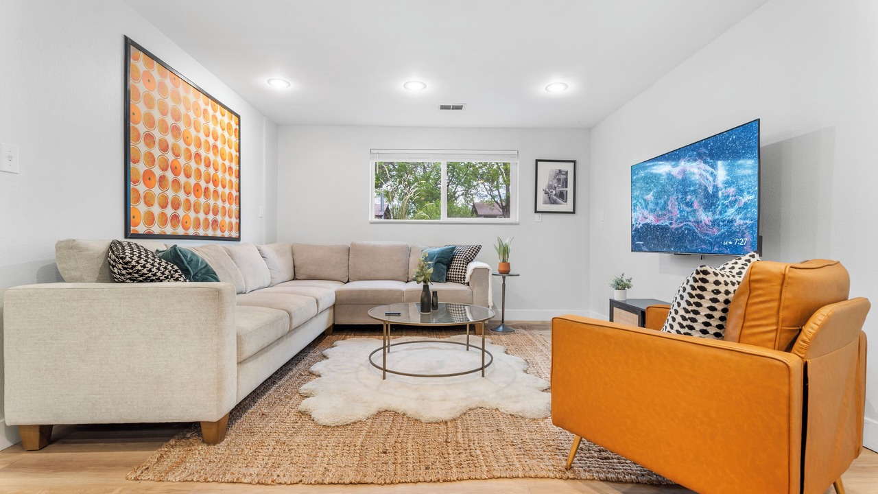 Photo of Livingroom in Lamar Heights Area