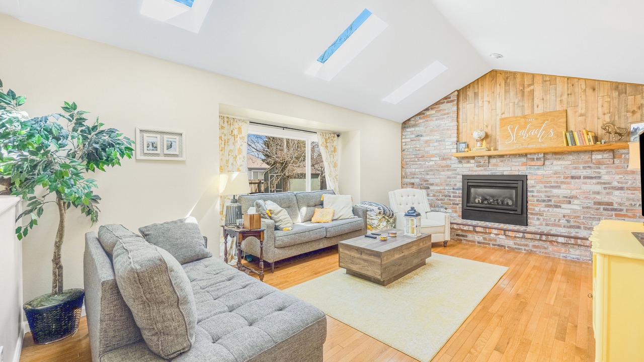 Photo of Livingroom in Centennial