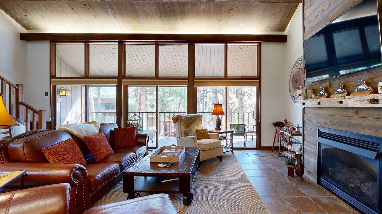 Photo of Livingroom in Purgatory