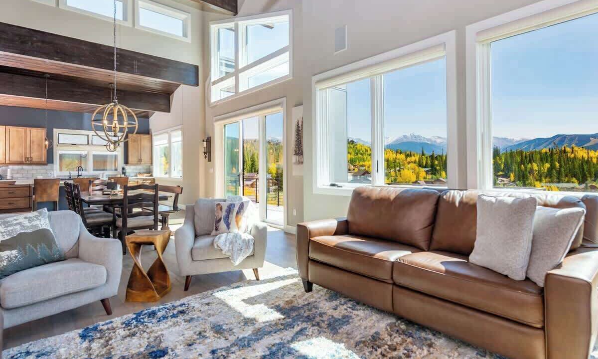 Photo of Livingroom in Rendezvous