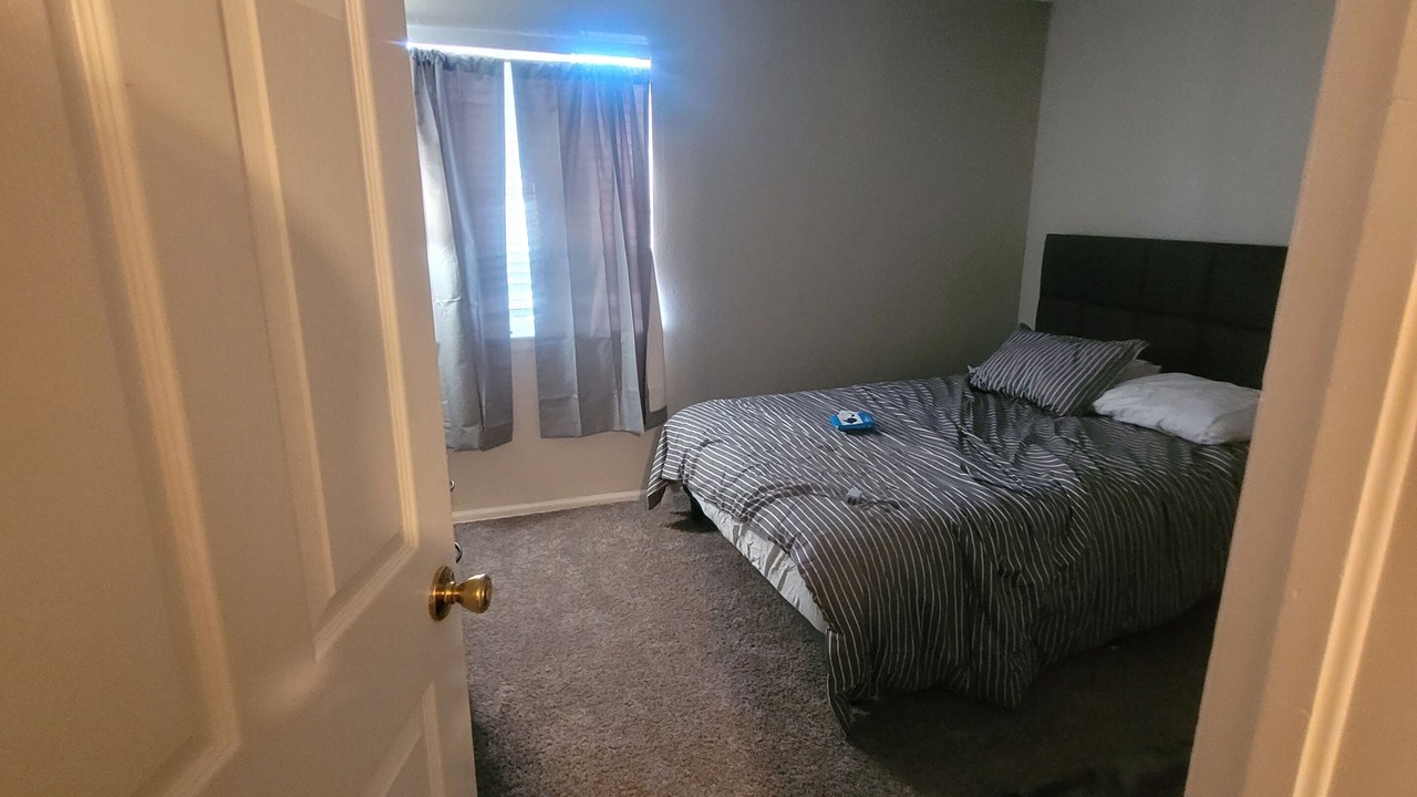 Photo of Bedroom in Aurora