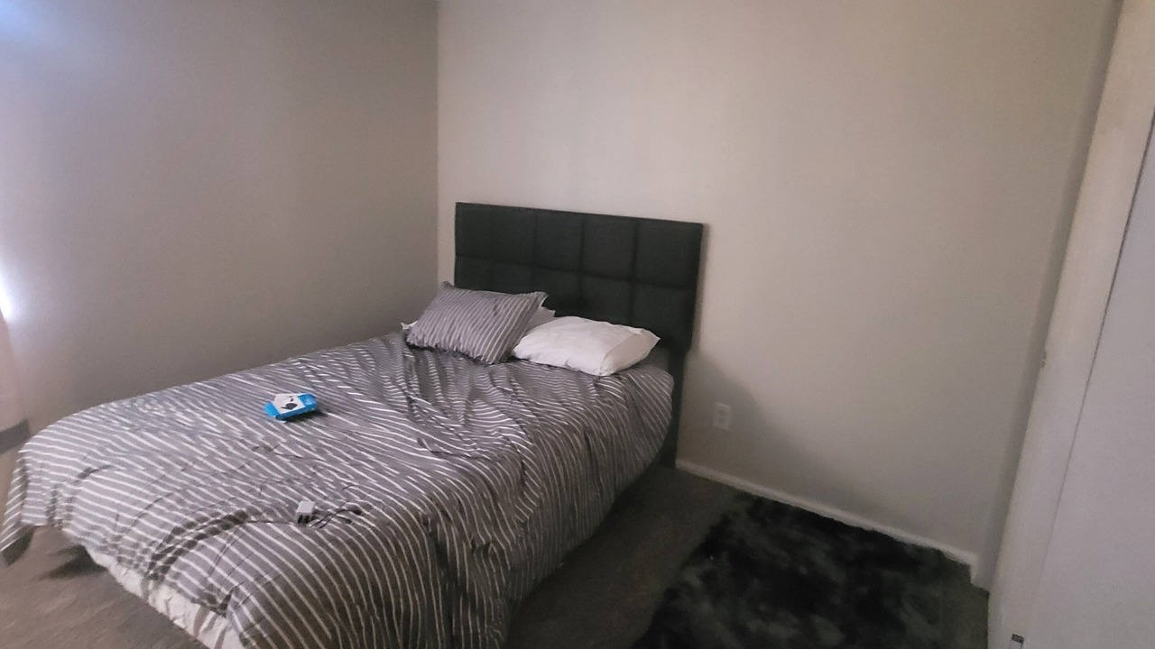 Photo of Bedroom in Aurora