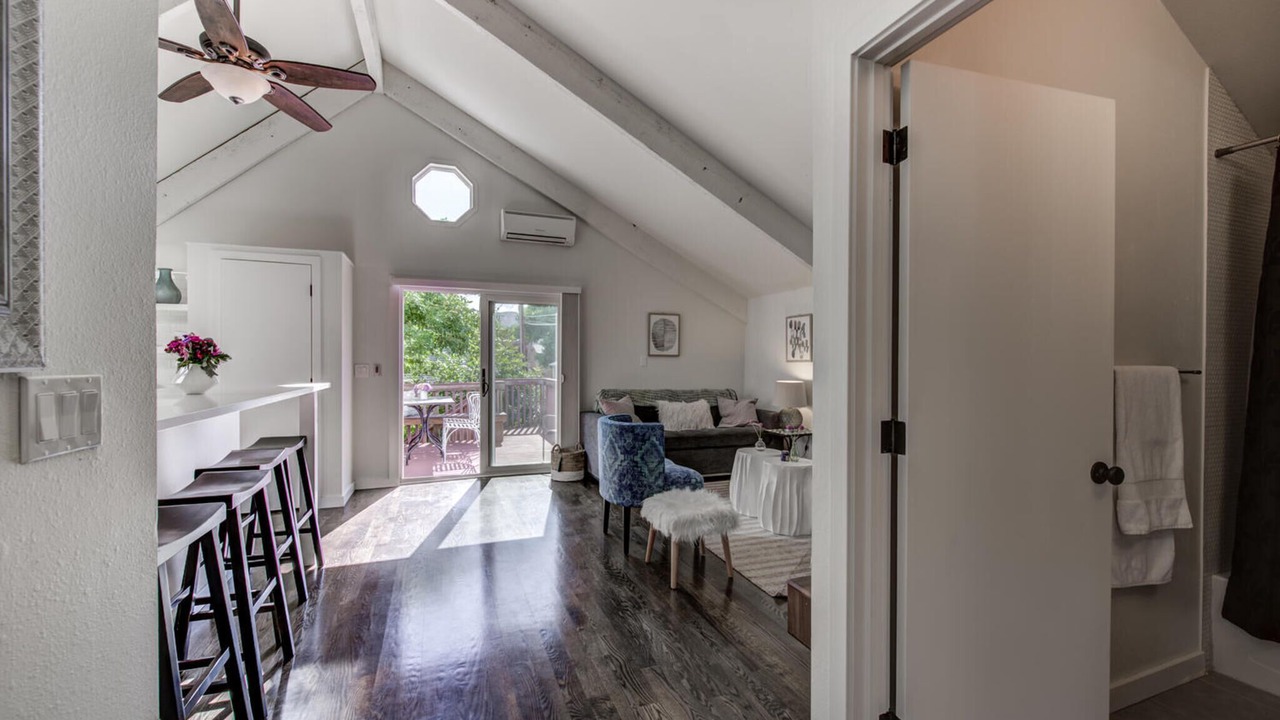 Photo of Livingroom in Whittier