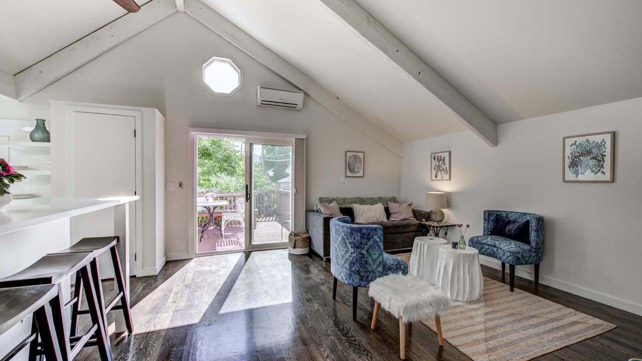 Photo of Livingroom in Whittier