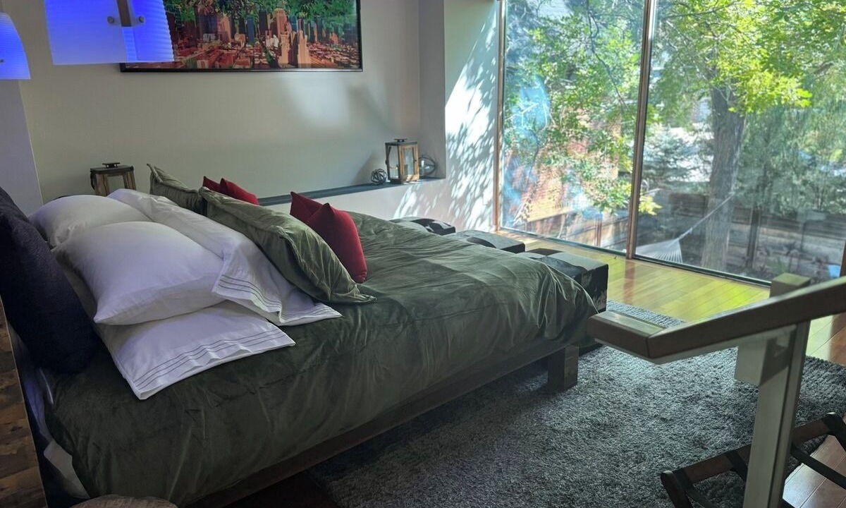 Photo of Bedroom in Curtis Park